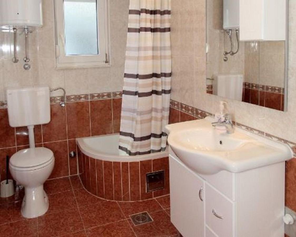 Apartments Maja - Sea View Trogir Bagian luar foto