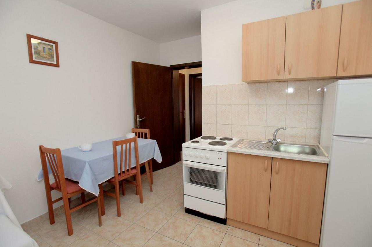 Apartments Maja - Sea View Trogir Bagian luar foto