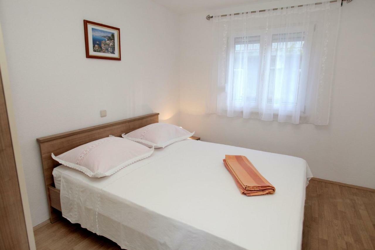 Apartments Maja - Sea View Trogir Bagian luar foto